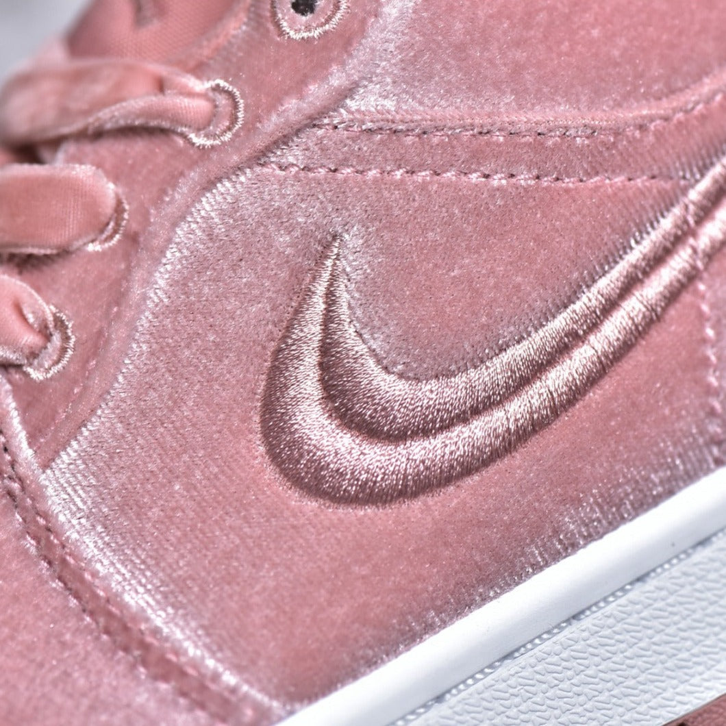 Air Jordan 1 Low SE Pink Velvet
